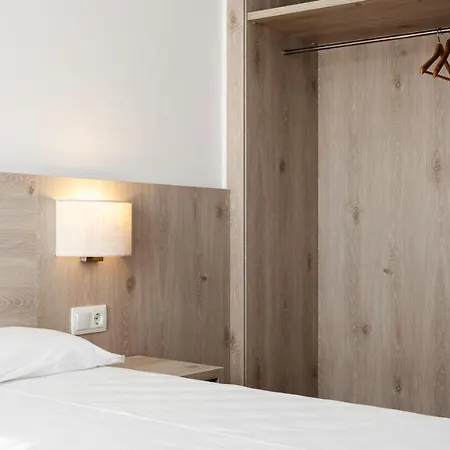 Blanco Y Negro - Recien Reformado Apartment Lloret de Mar